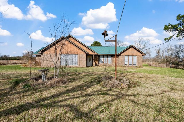 4041 County Road 2058, Hull, TX 77564