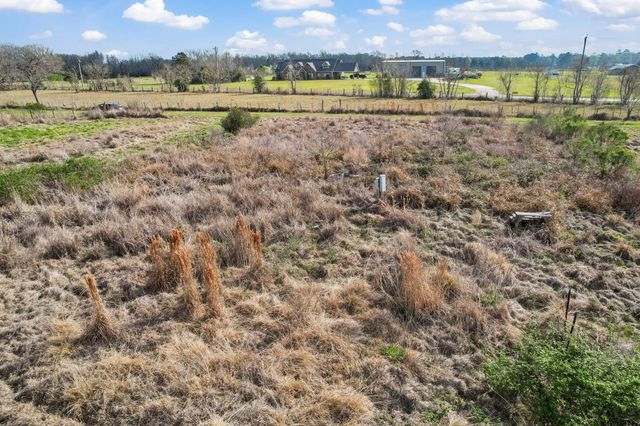 4041 County Road 2058, Hull, TX 77564