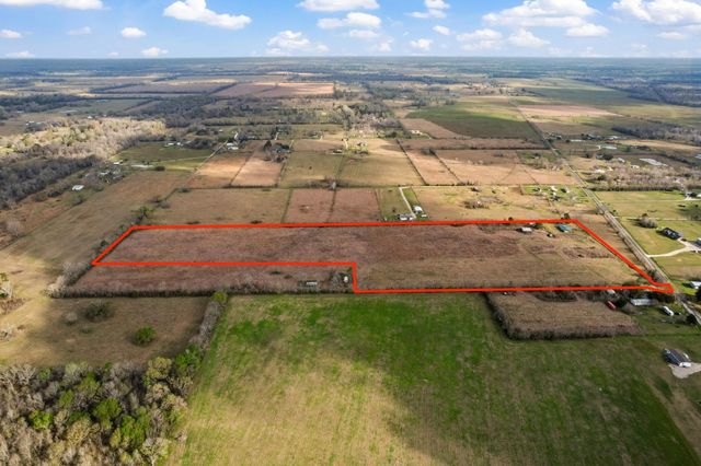 4041 County Road 2058, Hull, TX 77564