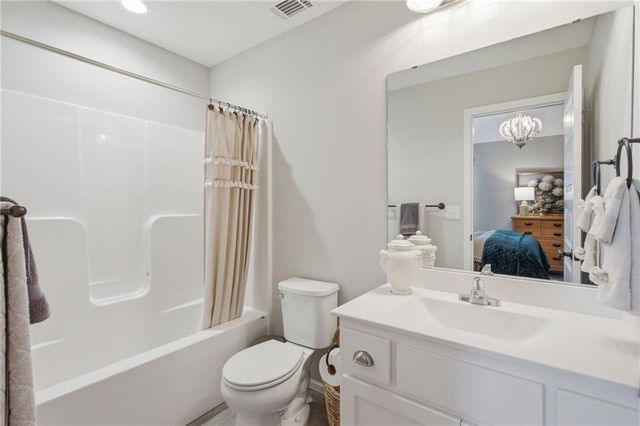 10501 W 160th Street, Overland Park, KS 66221
