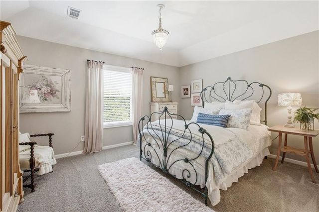 10501 W 160th Street, Overland Park, KS 66221
