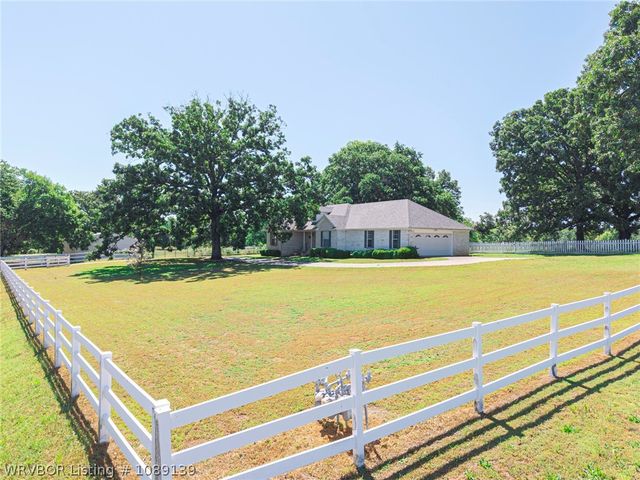 615 Clear Creek Road, Alma, AR 72921