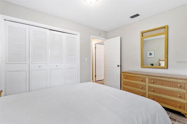 4904 19TH AVENUE W, Bradenton, FL 34209