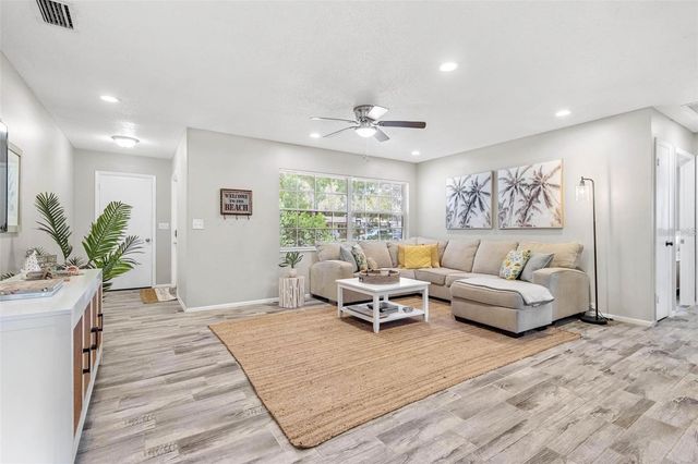 4904 19TH AVENUE W, Bradenton, FL 34209