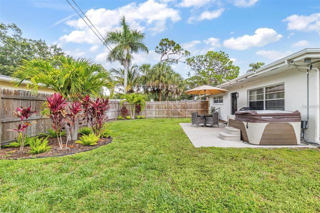 4904 19TH AVENUE W, Bradenton, FL 34209