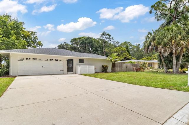 4904 19TH AVENUE W, Bradenton, FL 34209