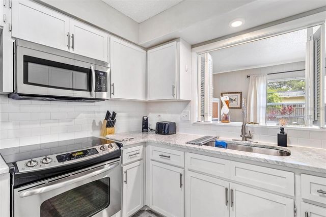 4904 19TH AVENUE W, Bradenton, FL 34209