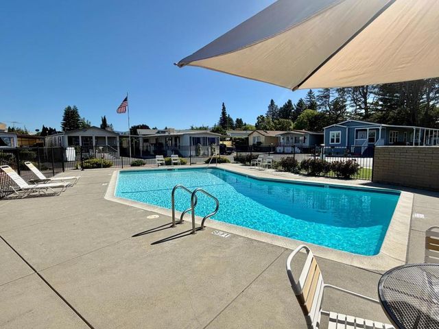 325 Sylvan Avenue 52, Mountain View, CA 94041