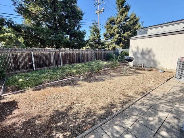 325 Sylvan Avenue 52, Mountain View, CA 94041