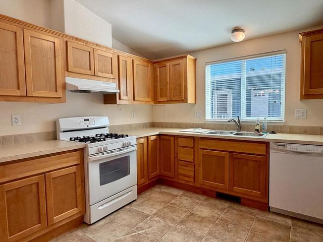 325 Sylvan Avenue 52, Mountain View, CA 94041