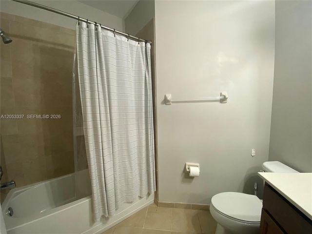 8960 NW 97th Avenue 220, Doral, FL 33178