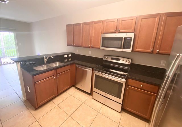 8960 NW 97th Avenue 220, Doral, FL 33178