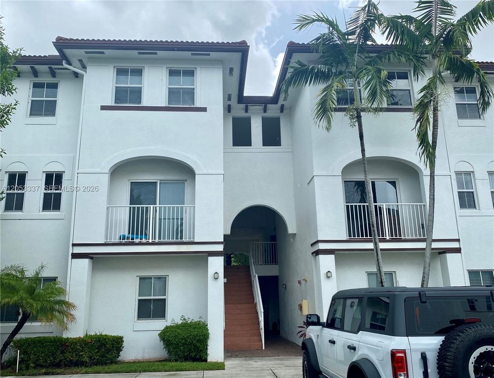 8960 NW 97th Avenue 220, Doral, FL 33178