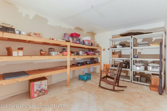 8235 E Jason Rd Road, Laingsburg, MI 48848