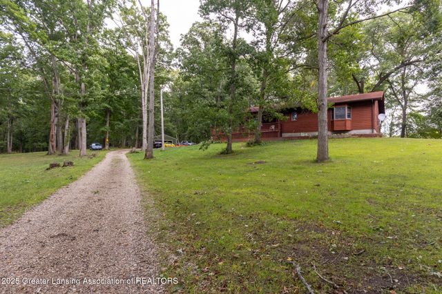 8235 E Jason Rd Road, Laingsburg, MI 48848