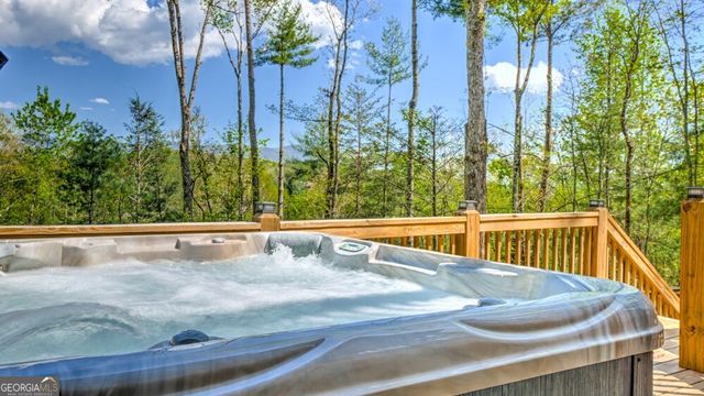 43 Dustin Drive S, Ellijay, GA 30540