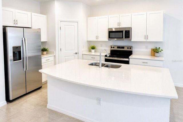 9052 DRIVEN SNOW STREET, Sarasota, FL 34241