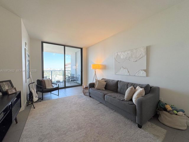 1600 NE 1st Ave 1014, Miami, FL 33132