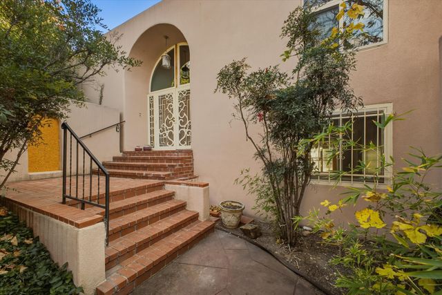 720 Lamp Post Circle SE, Albuquerque, NM 87123