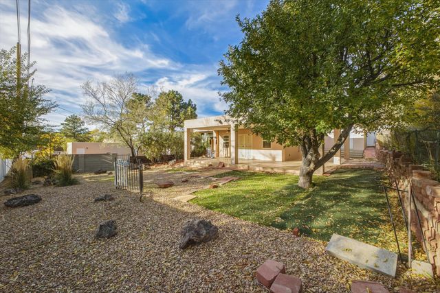 720 Lamp Post Circle SE, Albuquerque, NM 87123