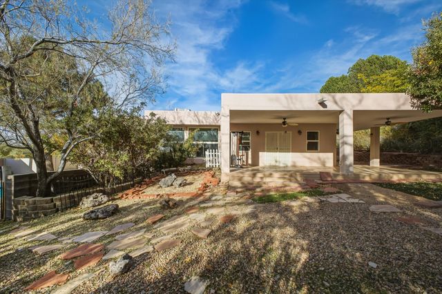 720 Lamp Post Circle SE, Albuquerque, NM 87123