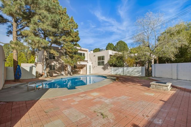 720 Lamp Post Circle SE, Albuquerque, NM 87123