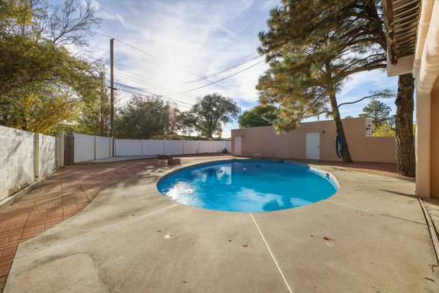 720 Lamp Post Circle SE, Albuquerque, NM 87123