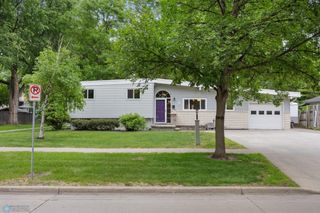 902 18th Avenue S, Fargo, ND 58103