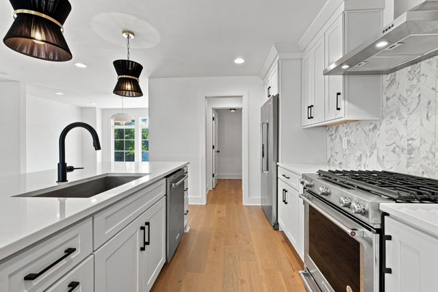 510 Hobson Chapel Pl, Nashville, TN 37206