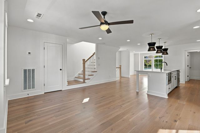 510 Hobson Chapel Pl, Nashville, TN 37206