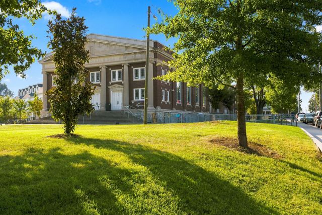 510 Hobson Chapel Pl, Nashville, TN 37206