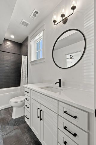 510 Hobson Chapel Pl, Nashville, TN 37206