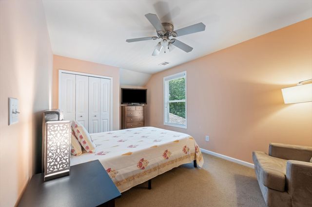 600 Collinscrest Ct, Nashville, TN 37221