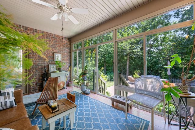 600 Collinscrest Ct, Nashville, TN 37221