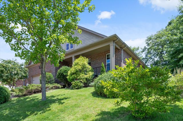 600 Collinscrest Ct, Nashville, TN 37221