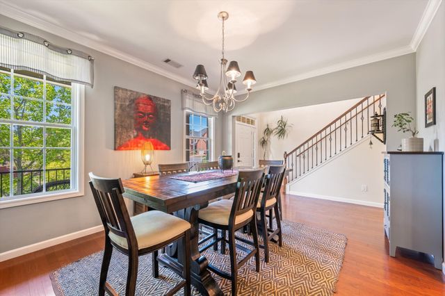 600 Collinscrest Ct, Nashville, TN 37221