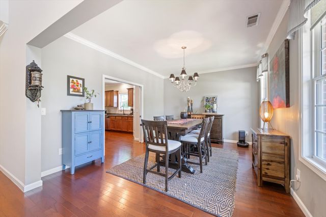 600 Collinscrest Ct, Nashville, TN 37221