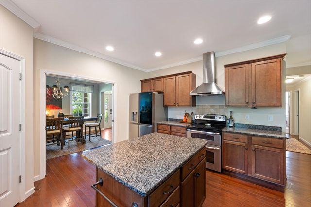 600 Collinscrest Ct, Nashville, TN 37221
