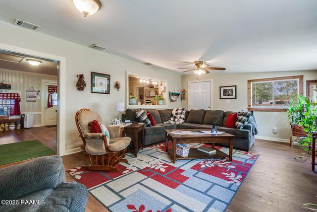 1045 Melrose Drive, Breaux Bridge, LA 70517