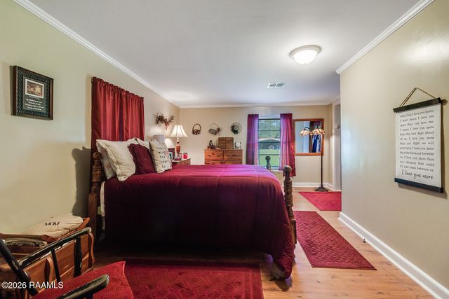 1045 Melrose Drive, Breaux Bridge, LA 70517