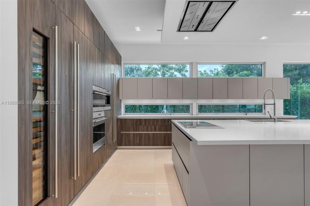 9101 SW 69th Ct, Pinecrest, FL 33156