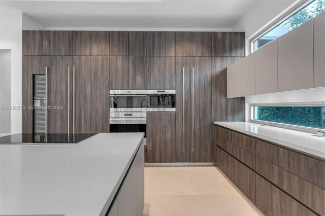 9101 SW 69th Ct, Pinecrest, FL 33156