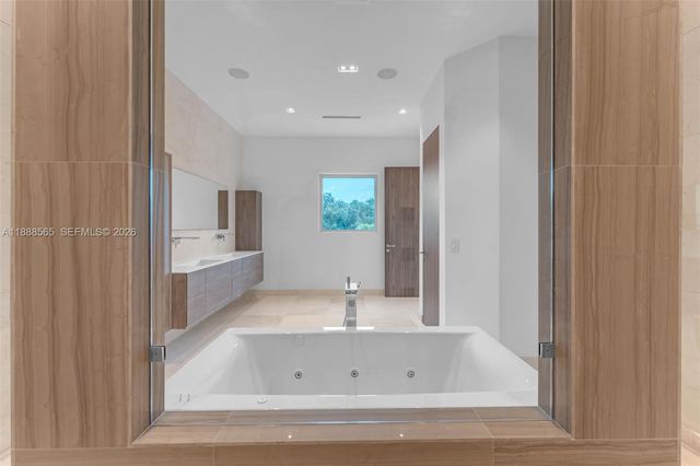 9101 SW 69th Ct, Pinecrest, FL 33156