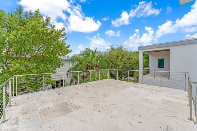 9101 SW 69th Ct, Pinecrest, FL 33156