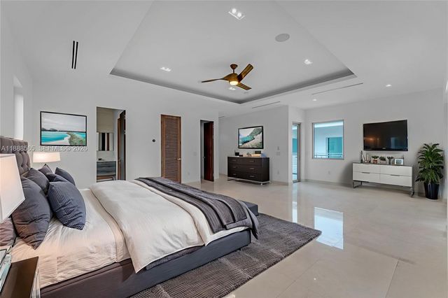 9101 SW 69th Ct, Pinecrest, FL 33156