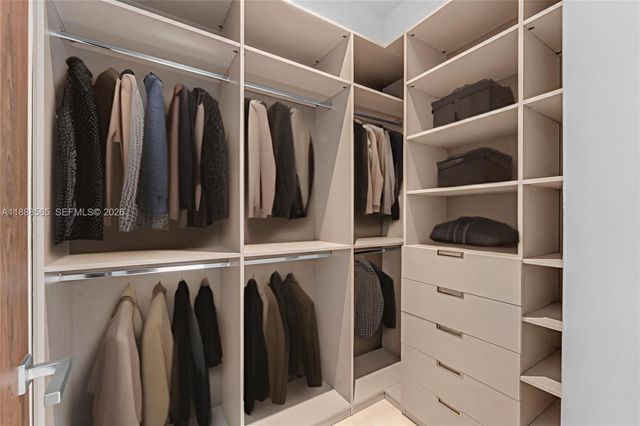 9101 SW 69th Ct, Pinecrest, FL 33156