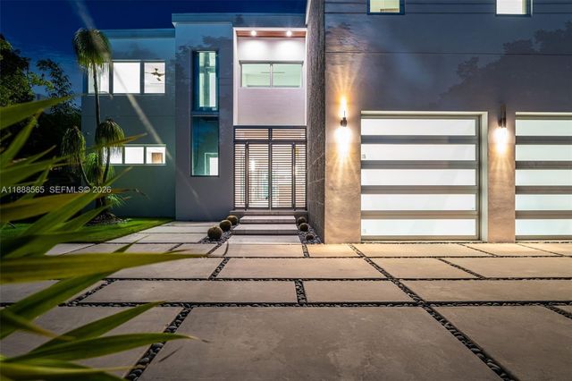 9101 SW 69th Ct, Pinecrest, FL 33156