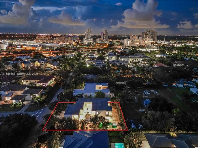 9101 SW 69th Ct, Pinecrest, FL 33156