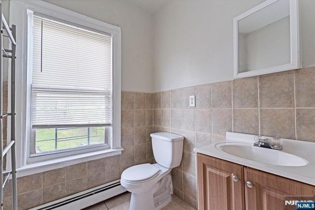 580 Hunterdon Street, Newark, NJ 07108