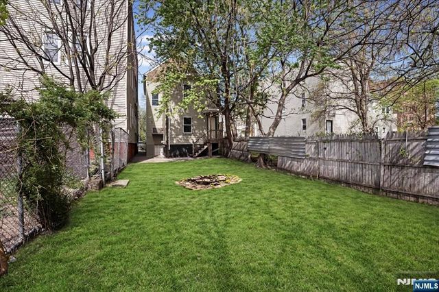 580 Hunterdon Street, Newark, NJ 07108